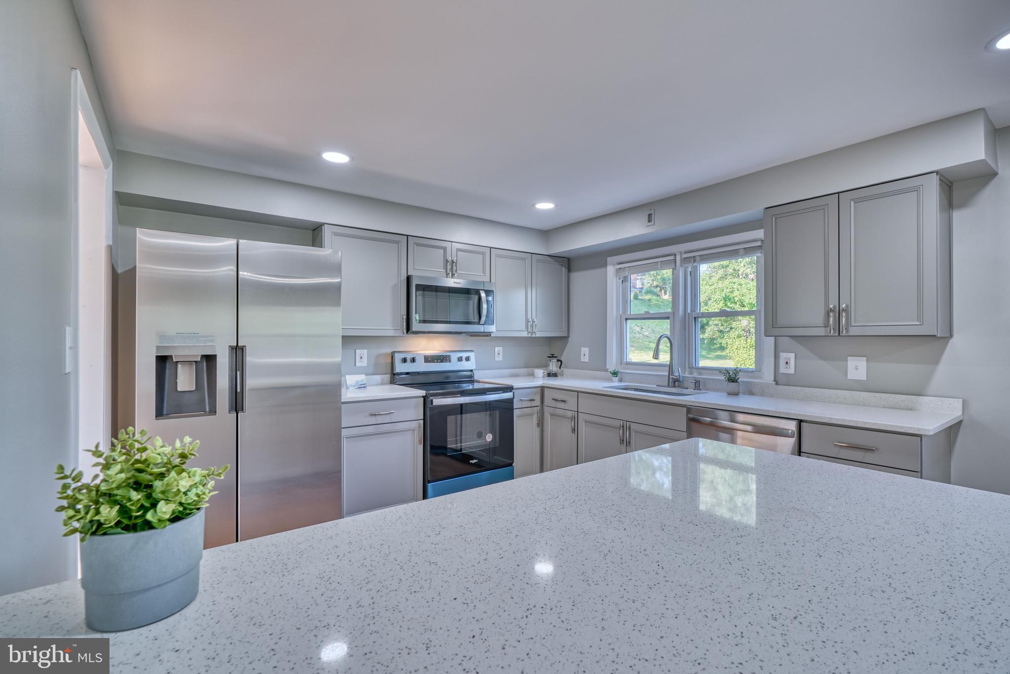 703 Shelley Road Towson, MD 21286 - Photo 13 of 40 Modern kitchen