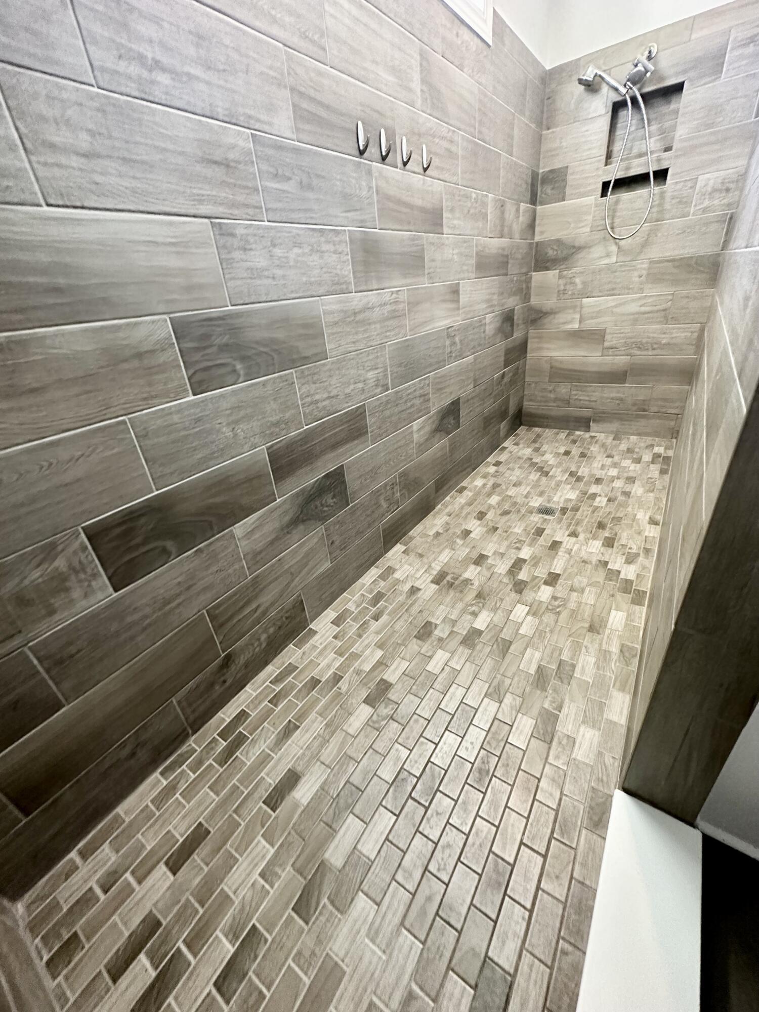 199 Red Knot Lane Mount Pleasant, SC 29464 - Photo 15 of 24 Master Shower