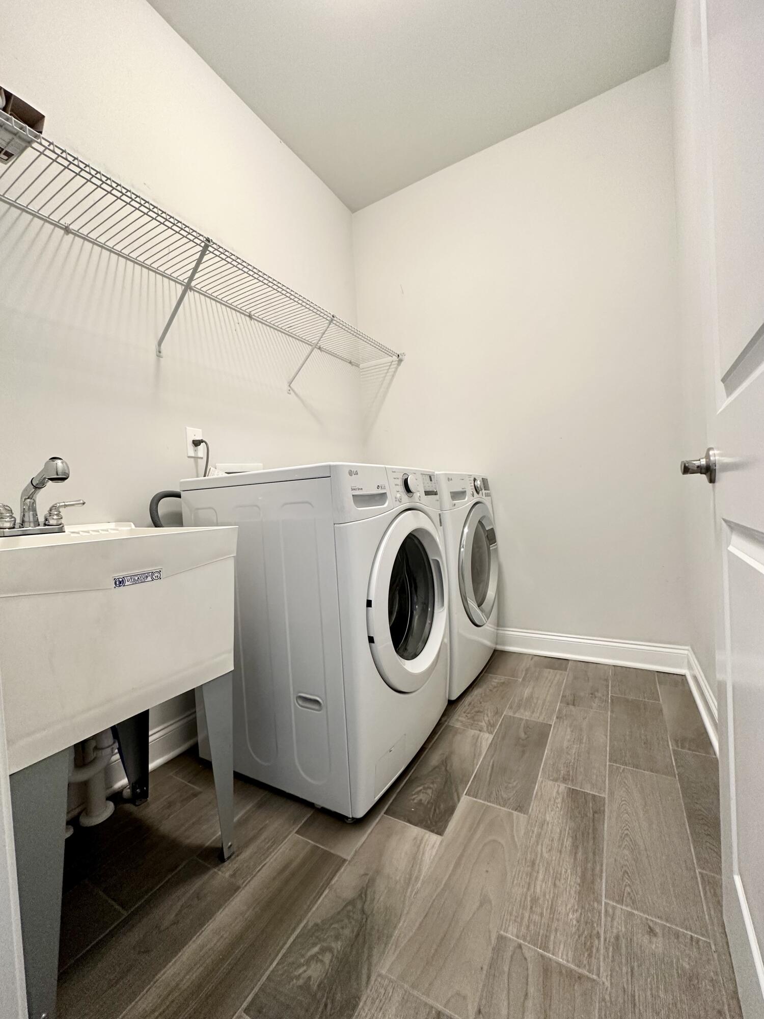 199 Red Knot Lane Mount Pleasant, SC 29464 - Photo 9 of 24 Laundry Rm