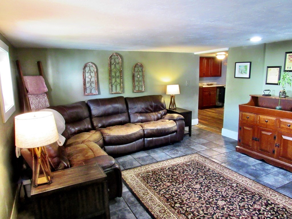 14 Pleasant Street Warren, MA 01092 - Photo 12 of 38 Gallery Image 12
