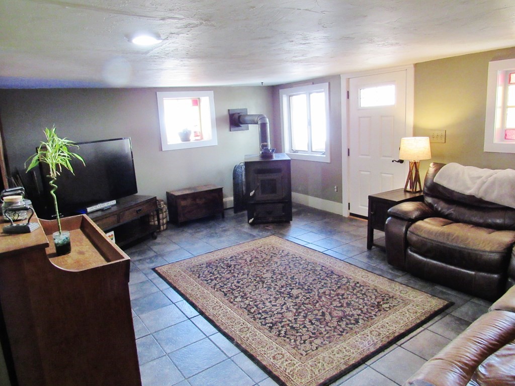 14 Pleasant Street Warren, MA 01092 - Photo 13 of 38 Gallery Image 13
