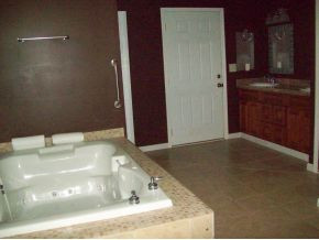 3440 Forest View Road, Unit 1 Kingsport, TN 37660 - Photo 4 of 12 Master Bath