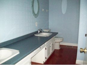3440 Forest View Road, Unit 1 Kingsport, TN 37660 - Photo 7 of 12 Hall Bath
