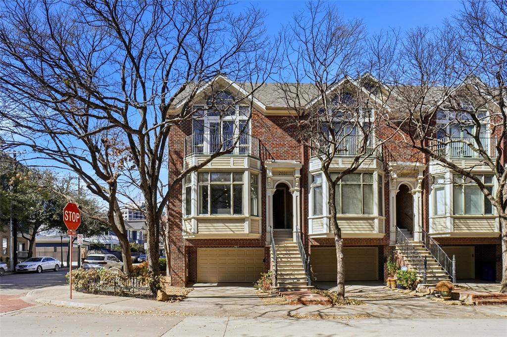 2601 Colby Street Dallas, TX 75204 - Photo 1 of 32 Brownstone Style End Unit with Sideyard