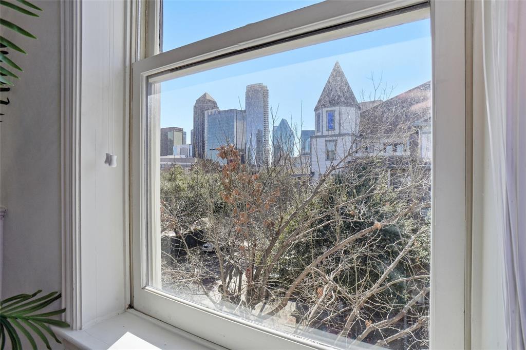 2601 Colby Street Dallas, TX 75204 - Photo 20 of 32 Downtown Dallas Views