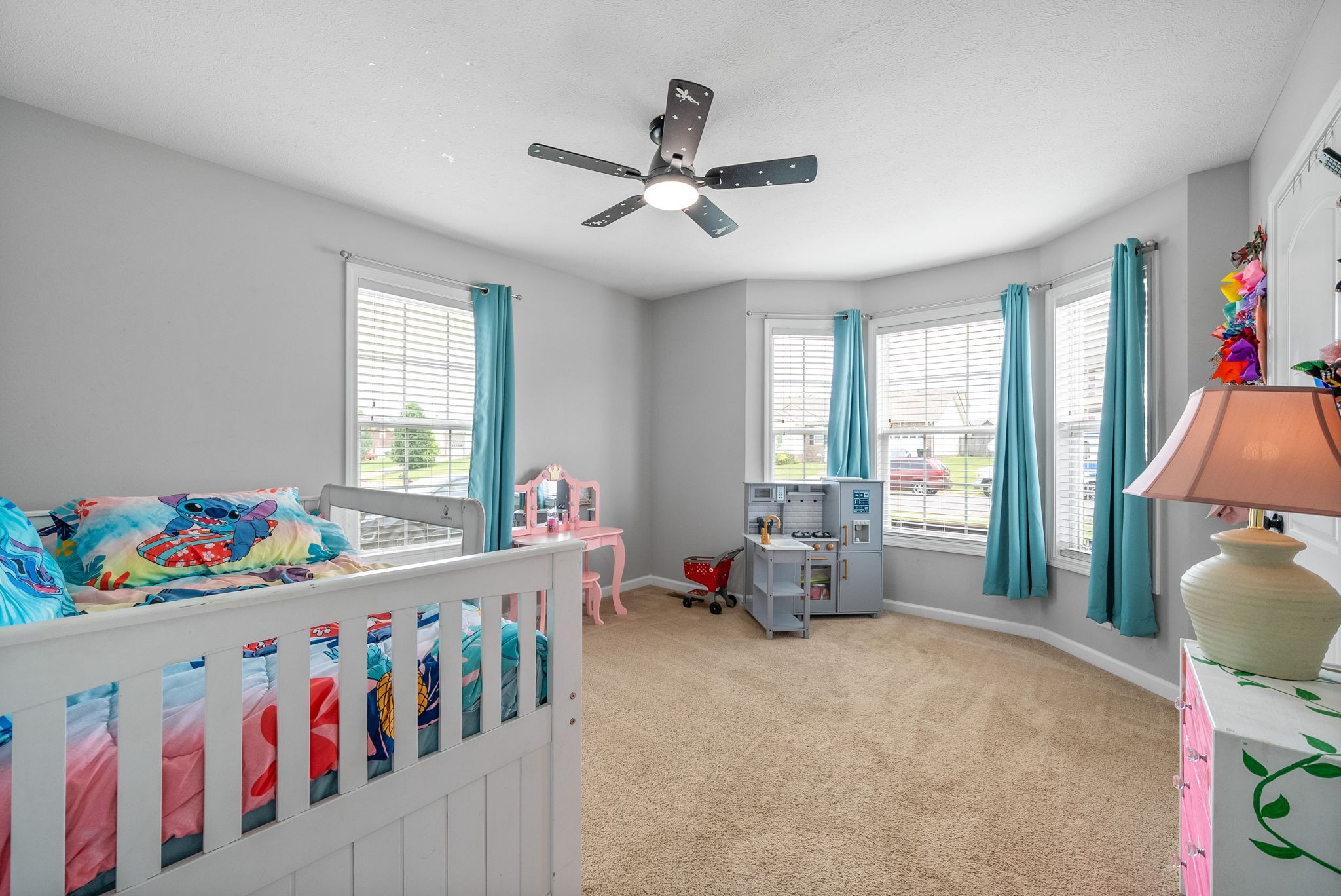1556 Apache Way Clarksville, TN 37042 - Photo 15 of 24 a living room with baby crib furniture and a window