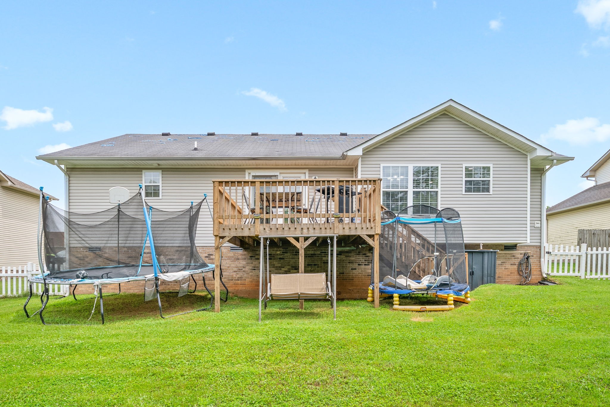 1556 Apache Way Clarksville, TN 37042 - Photo 23 of 24 a view of a house with a yard and sitting area