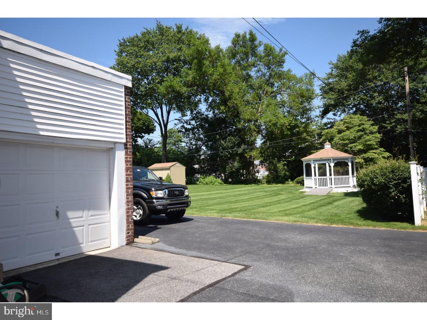 562 Evans Road Springfield, PA 19064 - Photo 20 of 22 Garage