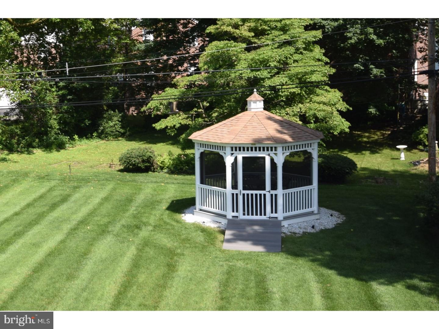 562 Evans Road Springfield, PA 19064 - Photo 3 of 22 Back Yard