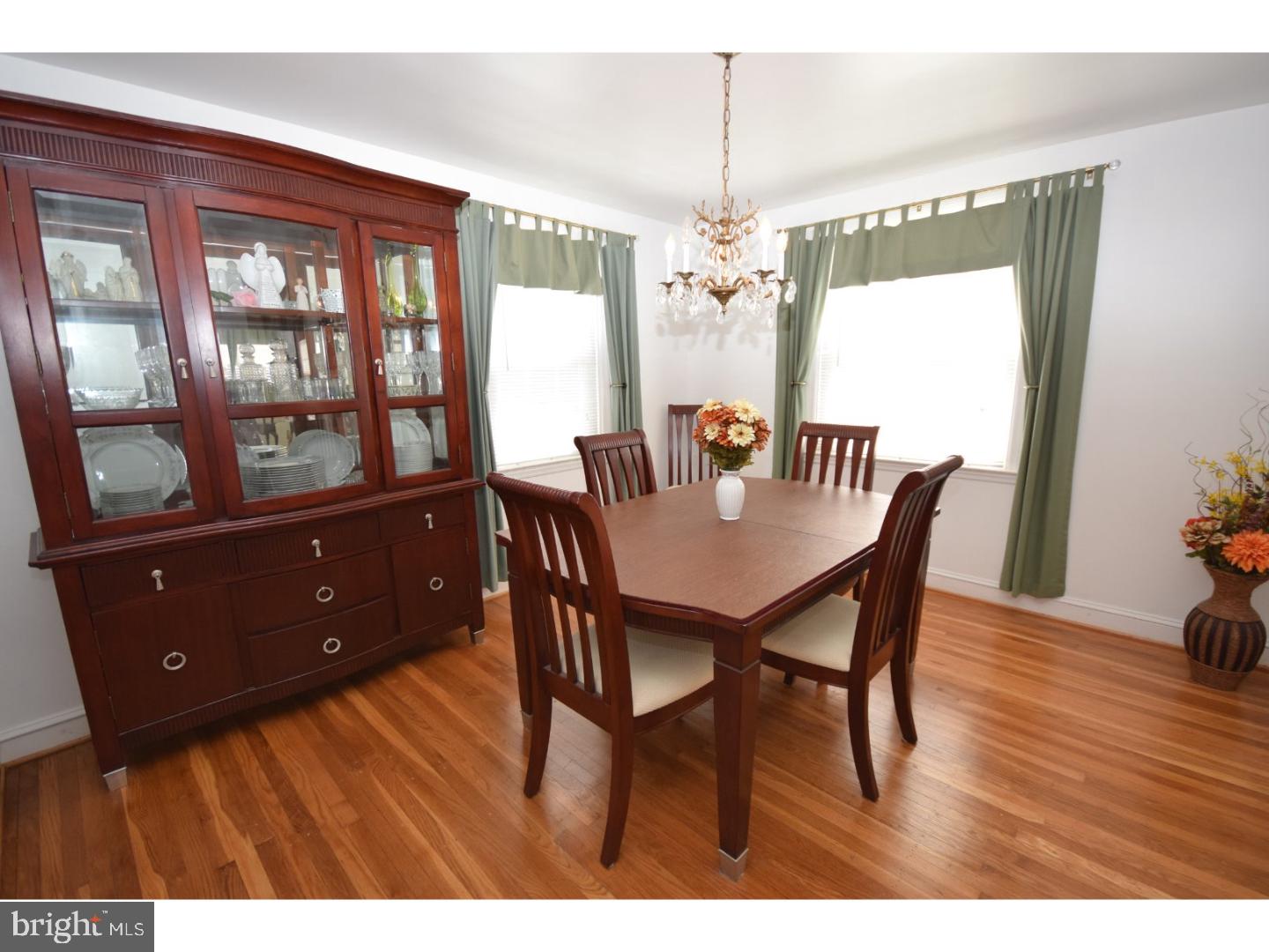 562 Evans Road Springfield, PA 19064 - Photo 7 of 22 Dining Room