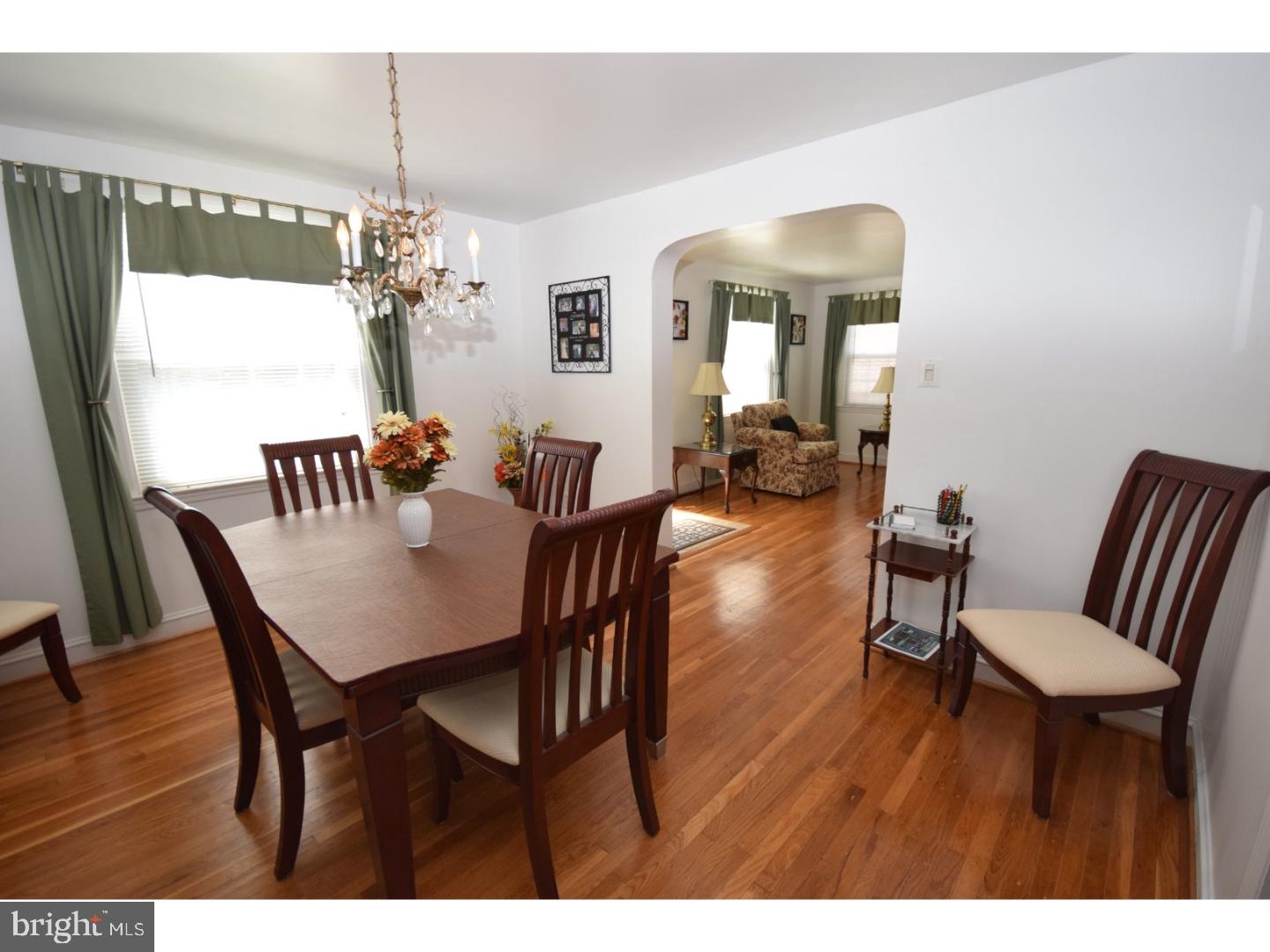 562 Evans Road Springfield, PA 19064 - Photo 9 of 22 Dining Room