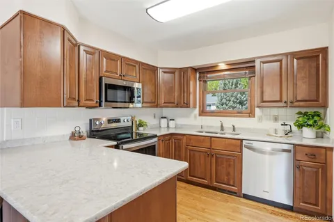 $950,000 | 1843 Eisenhower Drive, Louisville, CO 80027