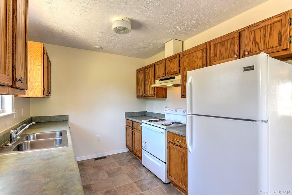64 Spring Street Canton, NC 28716 - Photo 5 of 23 Gallery Image 5