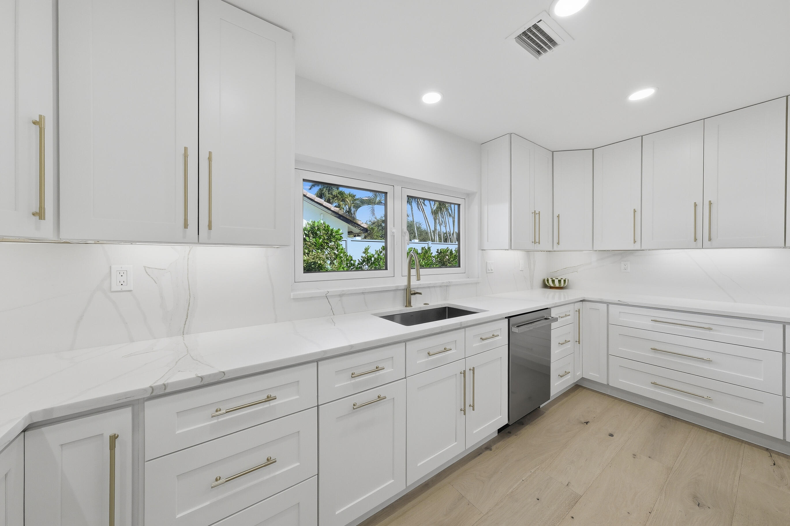 2710 Northwest 27th Avenue Boca Raton, FL 33434 - Photo 32 of 51 BM-2710NW27thAve-BocaRaton-JM-26