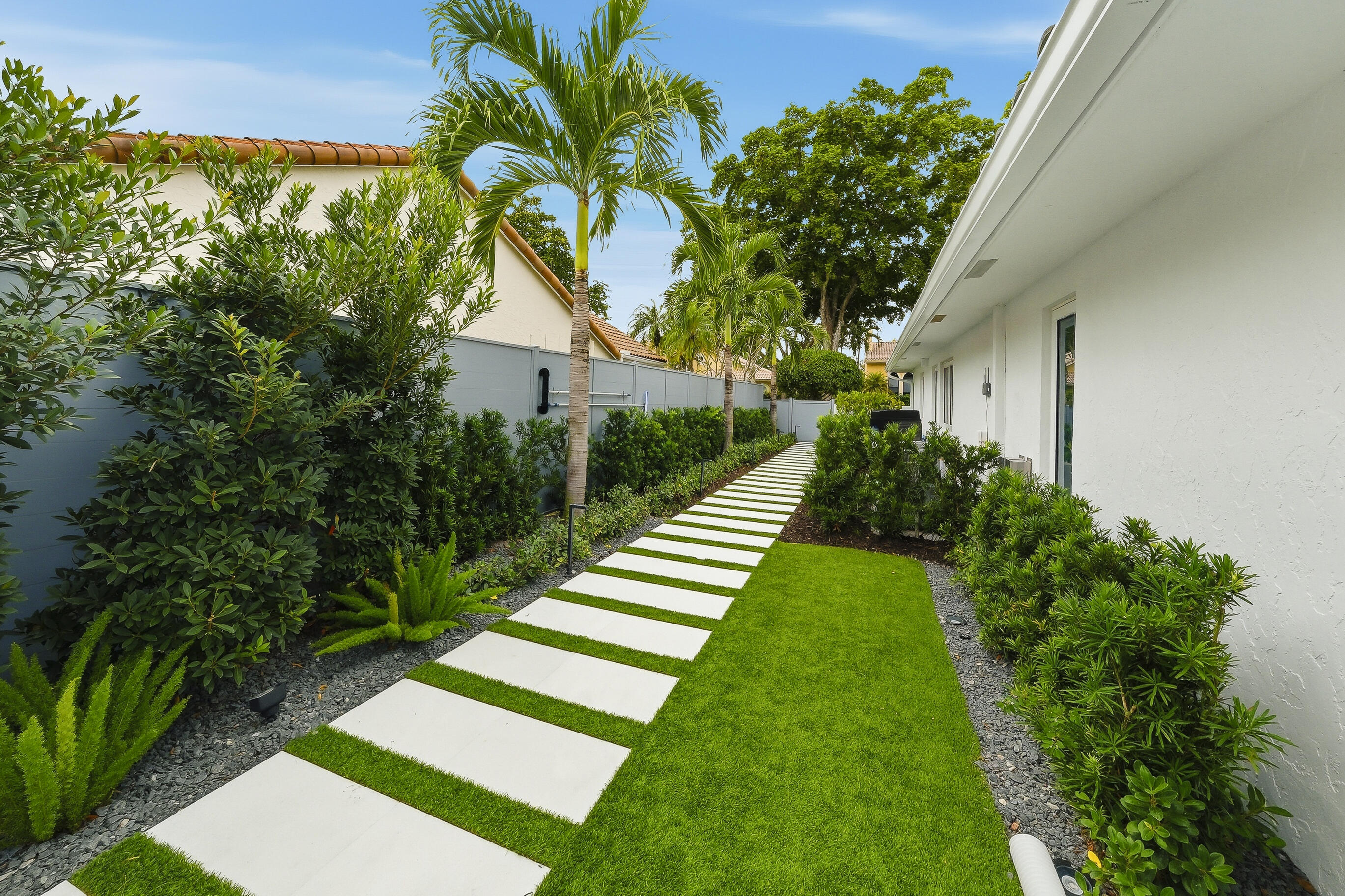 2710 Northwest 27th Avenue Boca Raton, FL 33434 - Photo 43 of 51 BM-2710NW27thAve-BocaRaton-JM-54