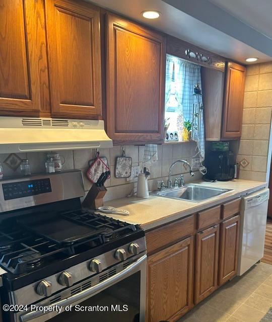1650 Falls Road Clarks Summit, PA 18411 - Photo 5 of 13 Gallery Image 5