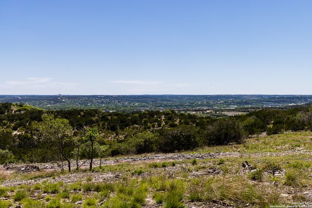 $899,000 | 179 North Countless Views Drive, Kerrville, TX 78003