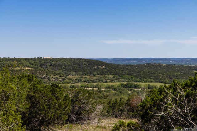 $899,000 | 179 North Countless Views Drive, Kerrville, TX 78003