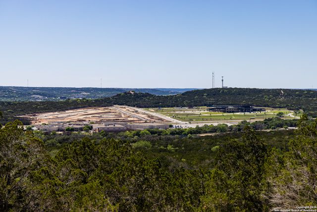 $899,000 | 179 North Countless Views Drive, Kerrville, TX 78003