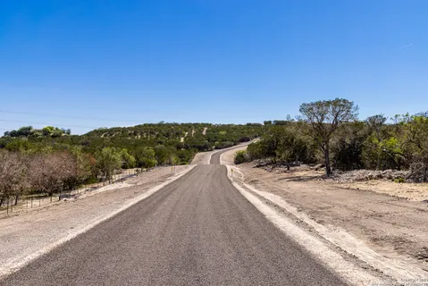 $899,000 | 179 North Countless Views Drive, Kerrville, TX 78003