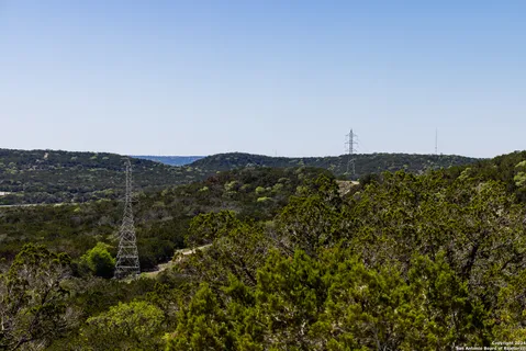 $899,000 | 179 North Countless Views Drive, Kerrville, TX 78003