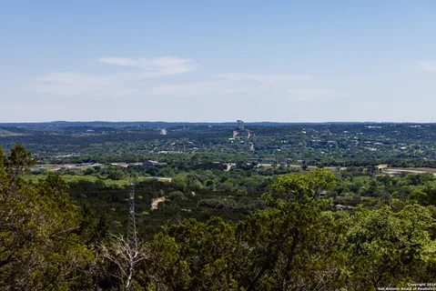 $899,000 | 179 North Countless Views Drive, Kerrville, TX 78003
