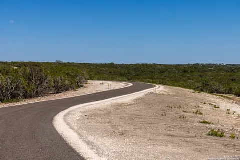 $899,000 | 179 North Countless Views Drive, Kerrville, TX 78003