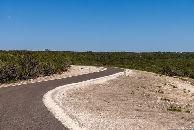 $899,000 | 179 North Countless Views Drive, Kerrville, TX 78003