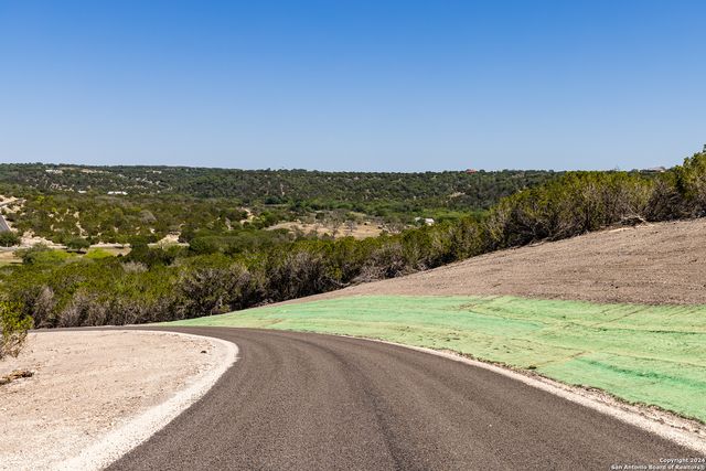 $899,000 | 179 North Countless Views Drive, Kerrville, TX 78003