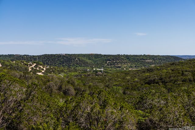$899,000 | 179 North Countless Views Drive, Kerrville, TX 78003