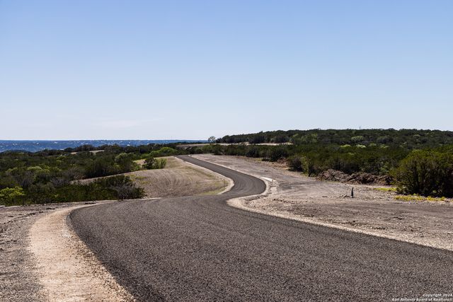 $899,000 | 179 North Countless Views Drive, Kerrville, TX 78003