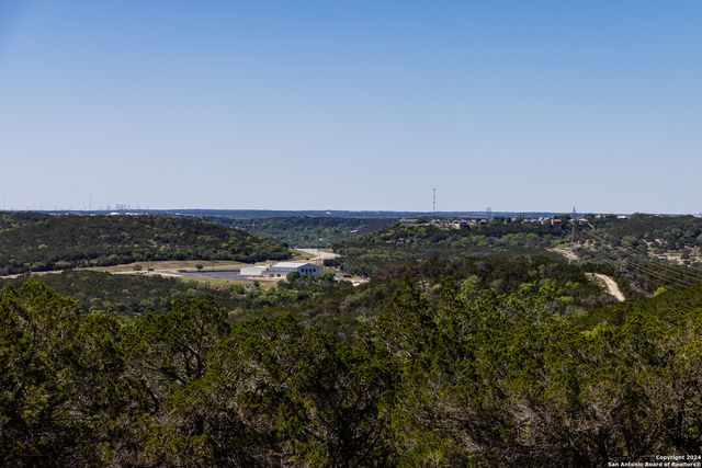 $899,000 | 179 North Countless Views Drive, Kerrville, TX 78003