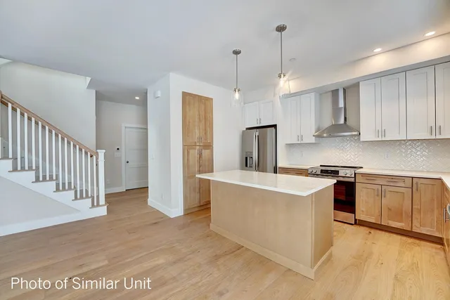 $880,000 | 36 Kasnet Drive, Rye, NH 03870