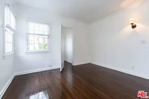 $6,500 | 146 North Citrus Avenue, Los Angeles, CA 90036