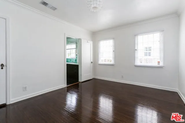 $6,500 | 146 North Citrus Avenue, Los Angeles, CA 90036