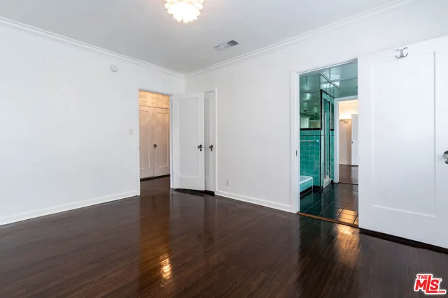 $6,500 | 146 North Citrus Avenue, Los Angeles, CA 90036