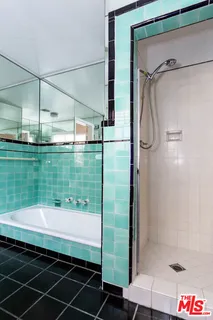 $6,500 | 146 North Citrus Avenue, Los Angeles, CA 90036