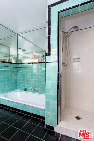 $6,500 | 146 North Citrus Avenue, Los Angeles, CA 90036