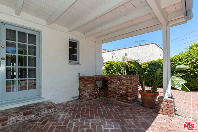 $6,500 | 146 North Citrus Avenue, Los Angeles, CA 90036