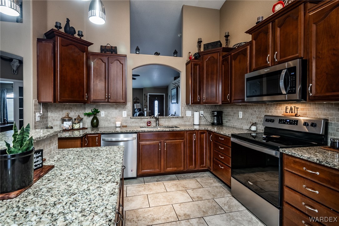 4178 Bluff Road Golden Valley, AZ 86413 - Photo 18 of 42 Kitchen