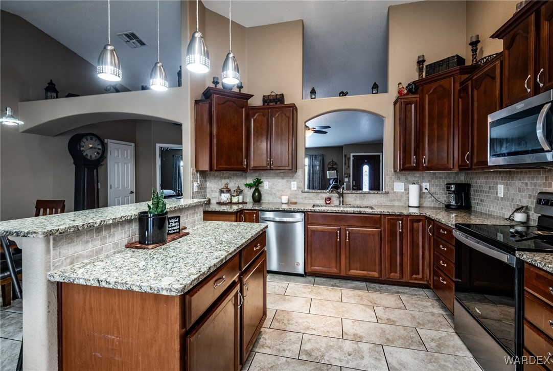 4178 Bluff Road Golden Valley, AZ 86413 - Photo 19 of 42 Kitchen