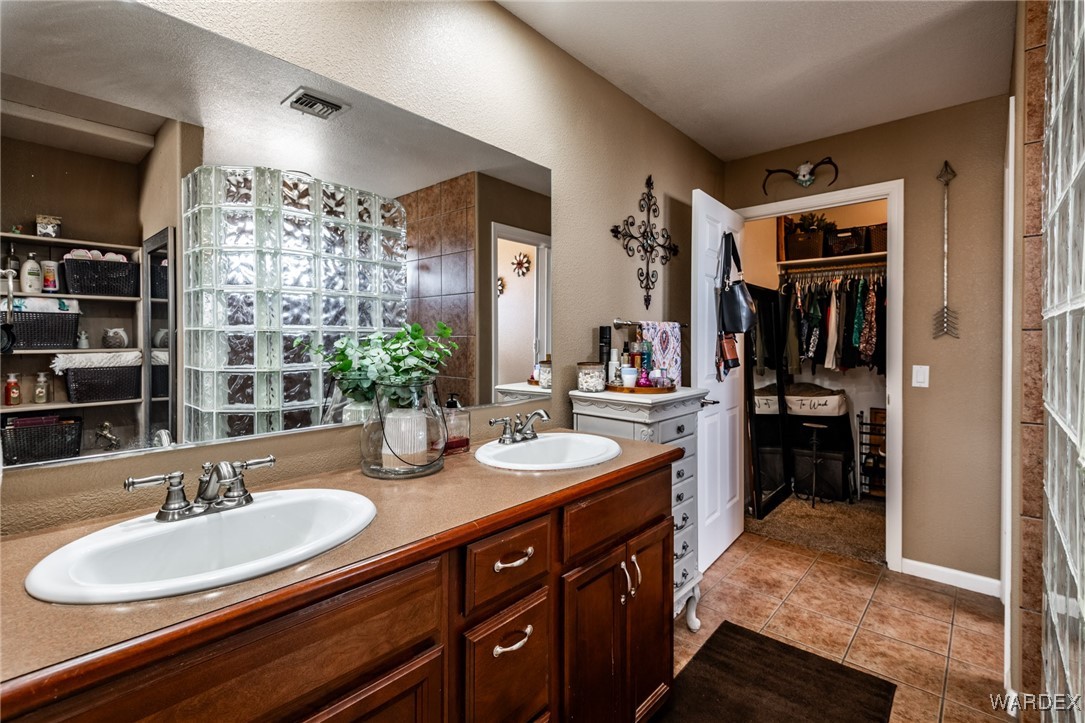 4178 Bluff Road Golden Valley, AZ 86413 - Photo 24 of 42 Bathroom