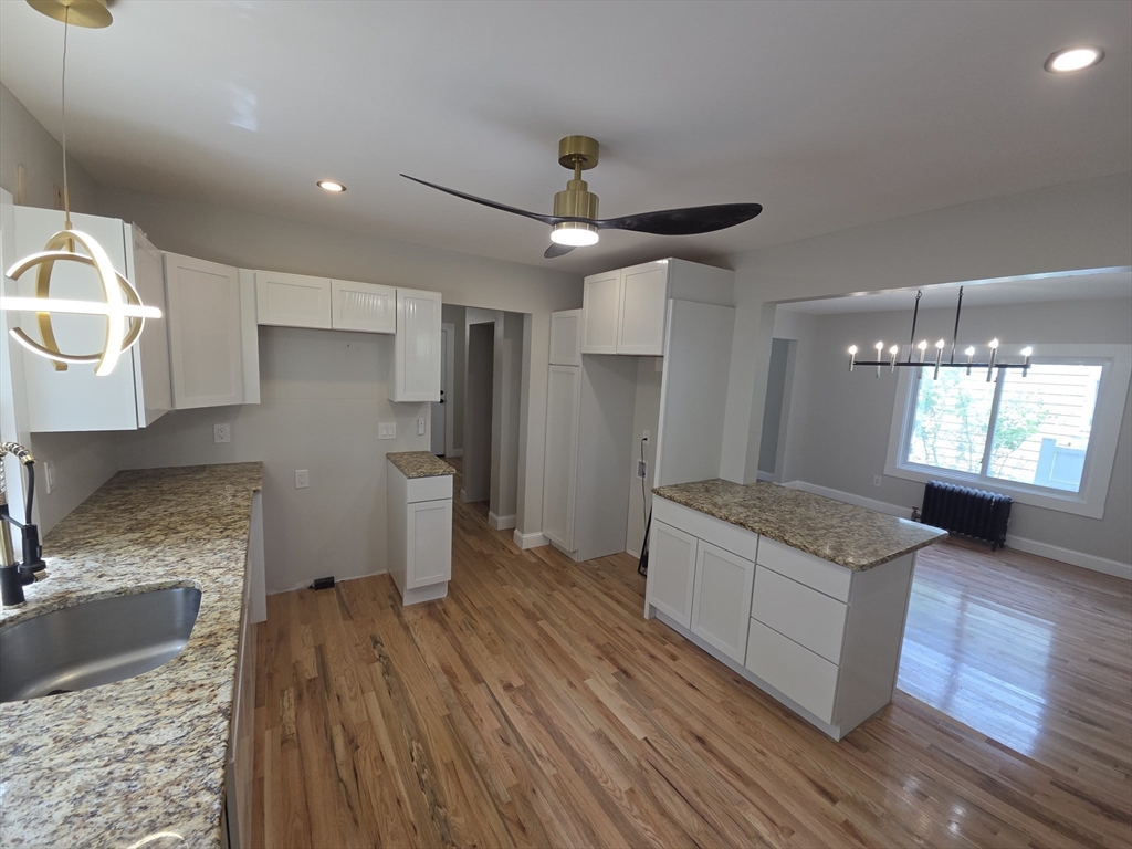 49 Corona Street Springfield, MA 01104 - Photo 4 of 15