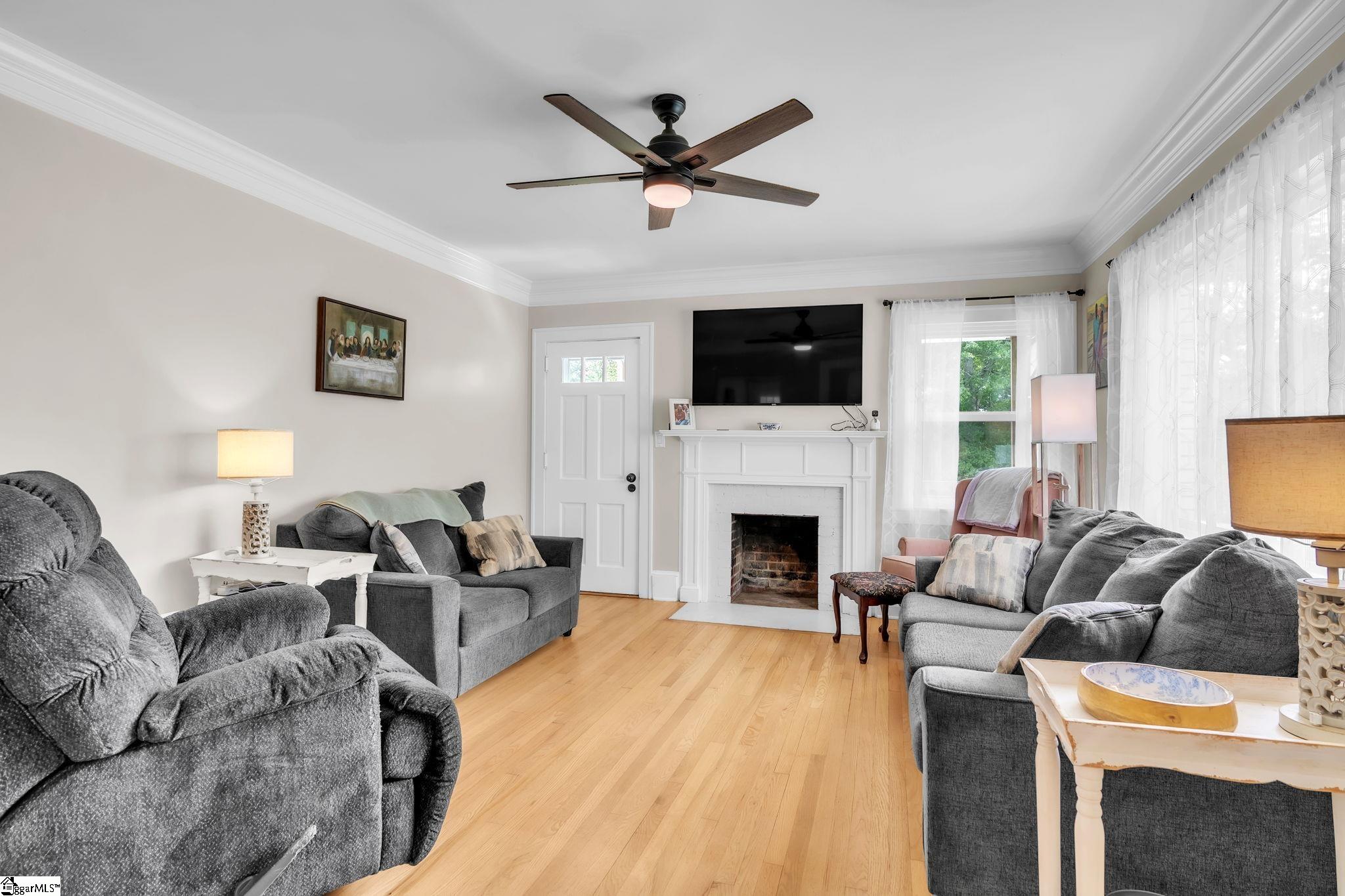 904 Highway 357 Greer, SC 29651 - Photo 6 of 38