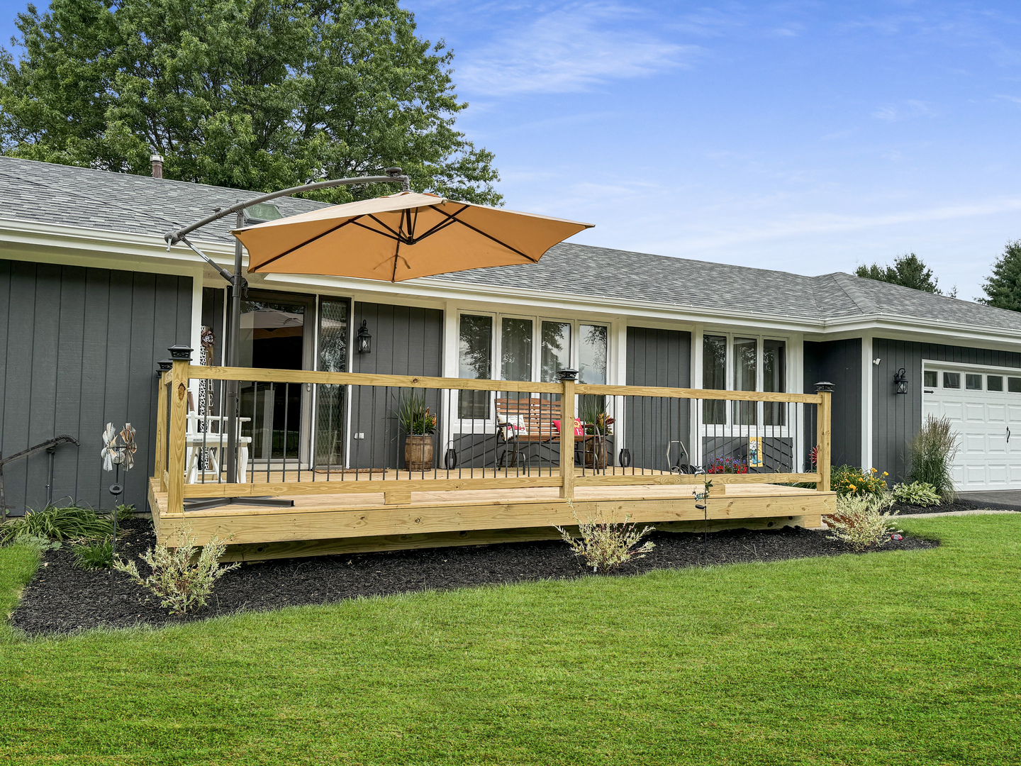 315 South Jackson Road Pecatonica, IL 61063 - Photo 2 of 58