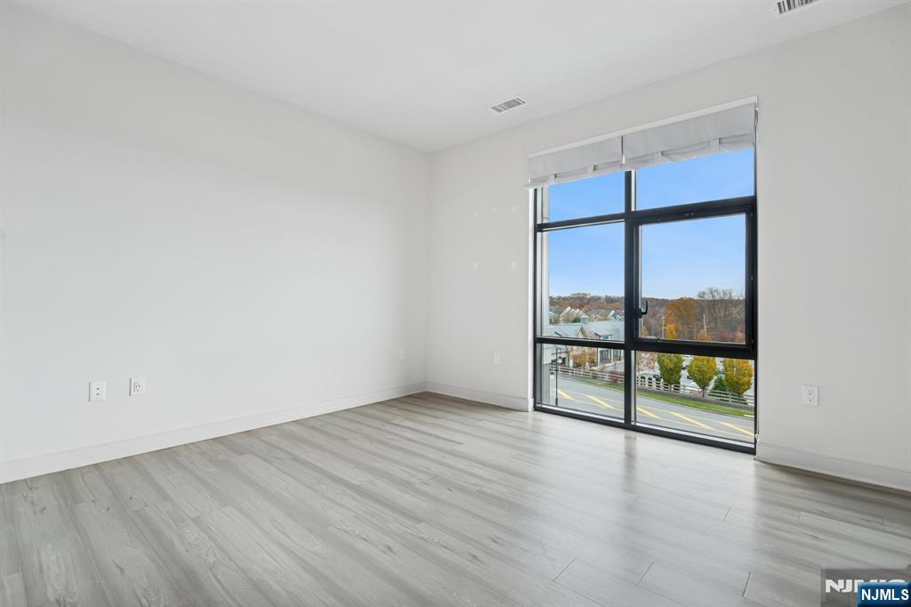 300 Market Street, Unit 422 Montvale, NJ 07645 - Photo 9 of 26