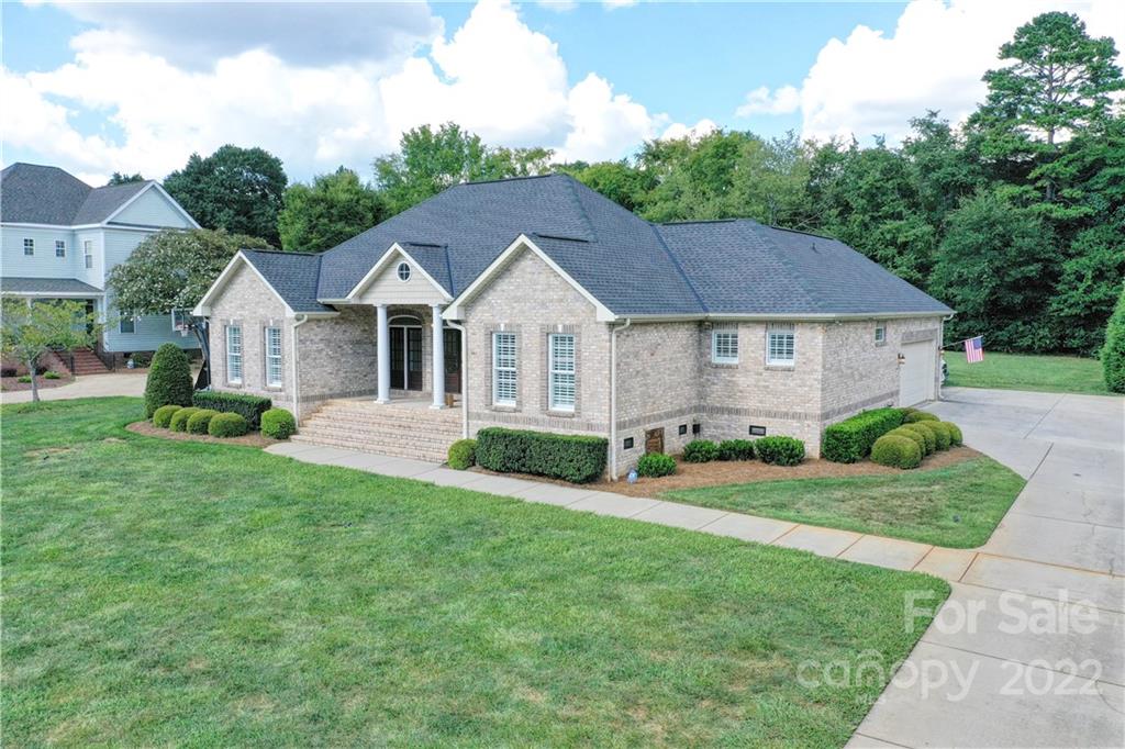 1717 South Point Road Belmont, NC 28012 - Photo 2 of 42 Gallery Image 2