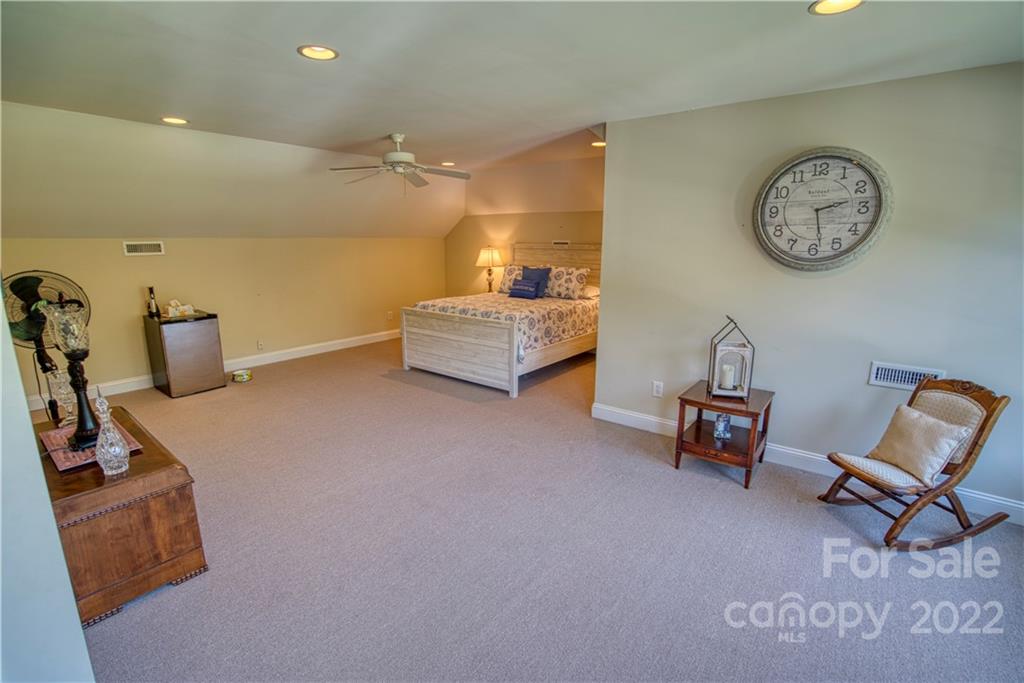 1717 South Point Road Belmont, NC 28012 - Photo 29 of 42 Gallery Image 29