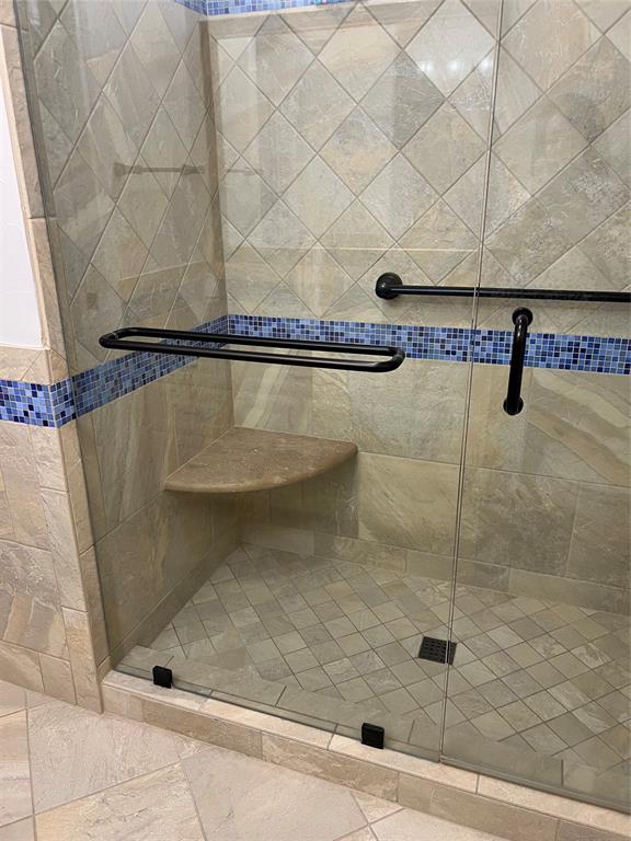 7 Yale Circle Richardson, TX 75081 - Photo 14 of 19 a close view of a shower in a bathroom