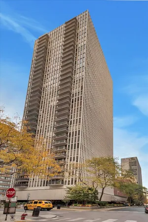 $3,750 | 200 East Delaware Place, Unit 26E, Chicago, IL 60611